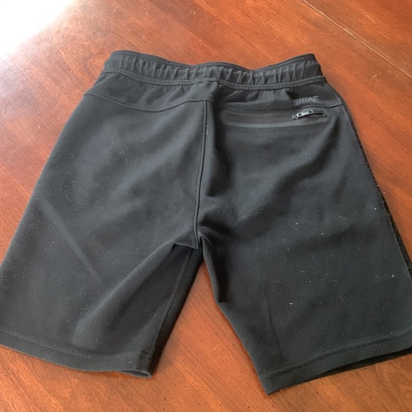 AE athletic men’s shorts - Picture 4 of 4